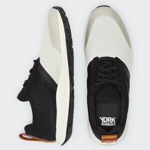 York Athletics The Henry Runner NIB M 8 W 9.5